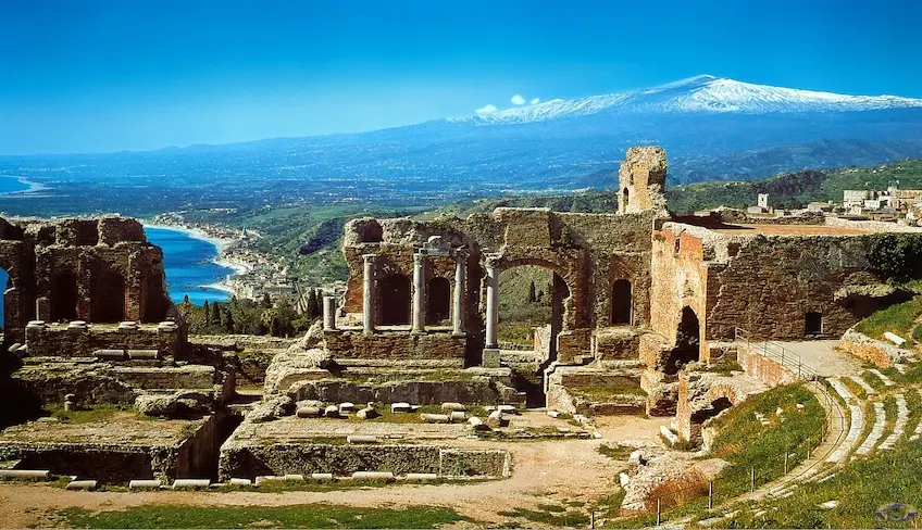 Visita l'Etna e la meravigliosa Taormina con partenza da Palermo